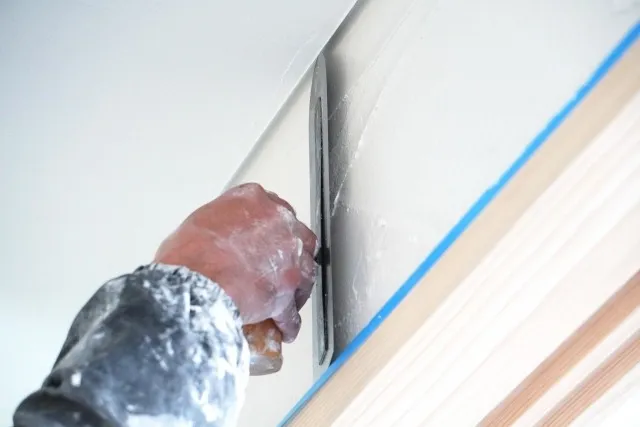 【福島市のリフォーム】漆喰・珪藻土どっちがいい?メリット・デメリットと「珪藻土クロス」という選択肢✨